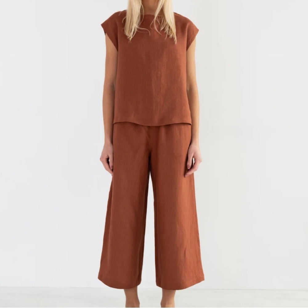 Black linen Yara top